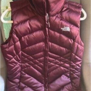 The North Face Women's Quilted Vest - Wine sz med